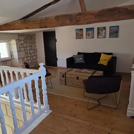 La Demeure Des Artistes - Quartier Historique Holiday home